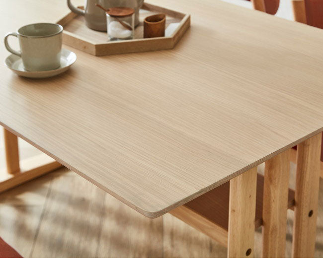 ダイニングテーブル ワッフル 幅135cm 単品 オーク 突板 天然木 木製 テーブル 食卓テーブル 4人掛け ウレタン塗装 ナチュラル 北欧風 カントリー モダン おしゃれ 135×80cm コンパクト インテリア(代引不可)