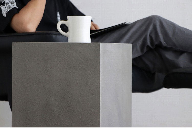 トールテーブル レイジー UP ST 東馬 キューブ家具 グレー サイドテーブル トールタイプ コンクリート調 モダン家具 展示什器 ディスプレイ台 MDF 組立不要 シンプル家具 インテリア什器(代引不可)