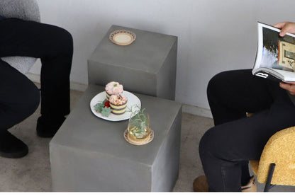 トールテーブル レイジー UP ST 東馬 キューブ家具 グレー サイドテーブル トールタイプ コンクリート調 モダン家具 展示什器 ディスプレイ台 MDF 組立不要 シンプル家具 インテリア什器(代引不可)