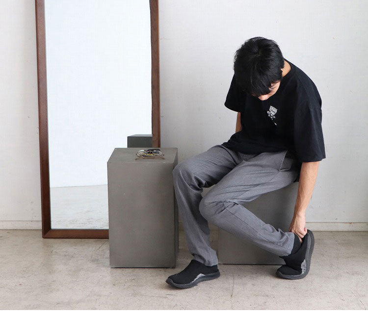 トールテーブル レイジー UP ST 東馬 キューブ家具 グレー サイドテーブル トールタイプ コンクリート調 モダン家具 展示什器 ディスプレイ台 MDF 組立不要 シンプル家具 インテリア什器(代引不可)